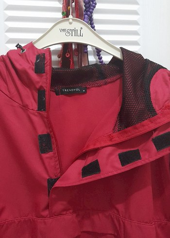 Bordo Kapüşonlu Uzun Kollu Kadın yağmurluk - Görsel 10