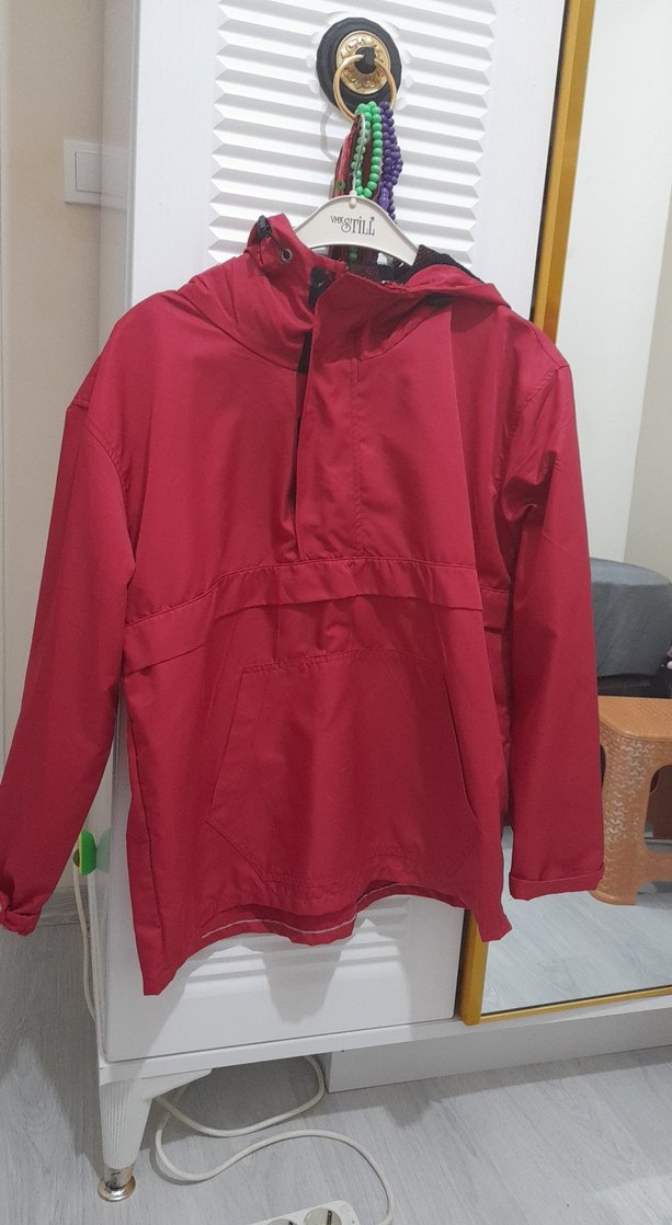 Bordo Kapüşonlu Uzun Kollu Kadın yağmurluk - Görsel 2