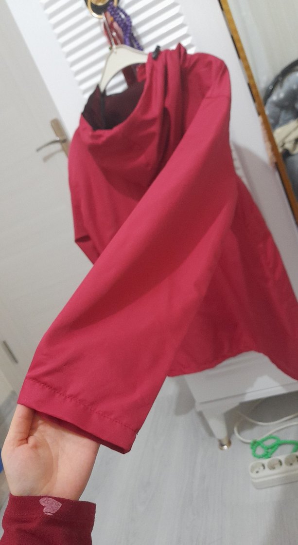 Bordo Kapüşonlu Uzun Kollu Kadın yağmurluk - Görsel 5