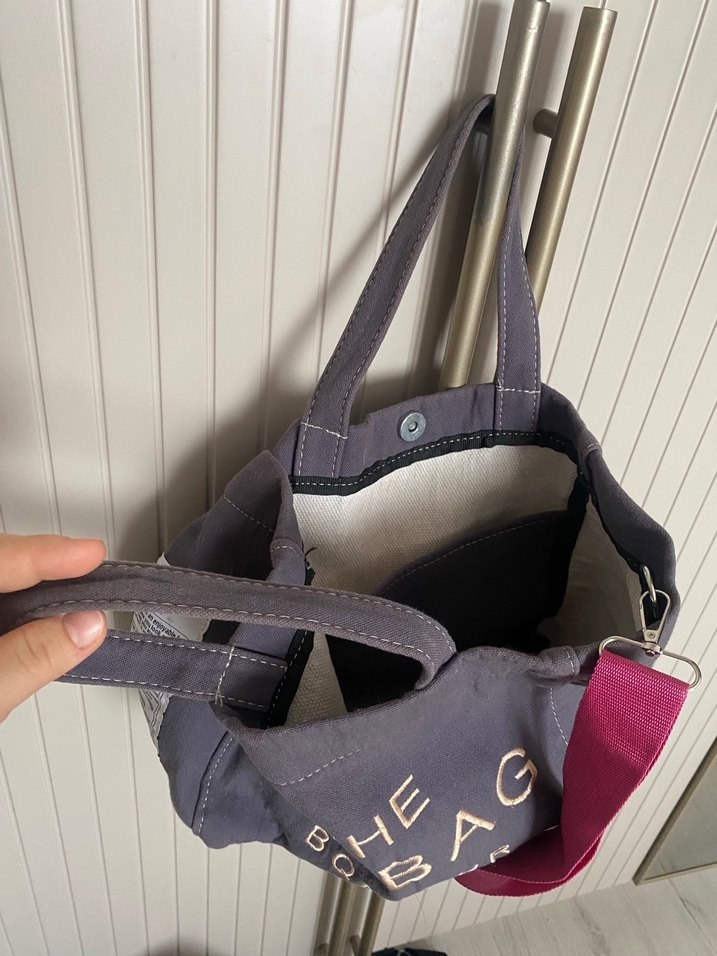 Pembe Tokalı Gri Baskılı Kadın Çanta - Görsel 2