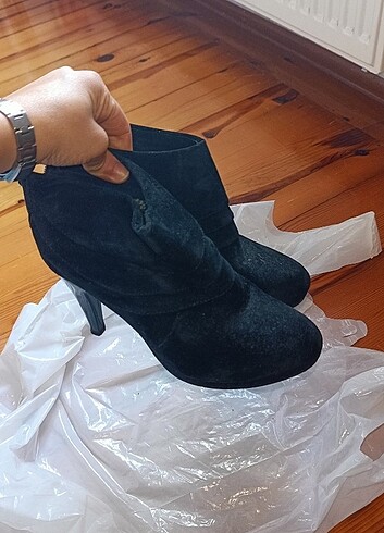 Diğer Kadife Suet İnce Topuklu Siyah Ayakkabi