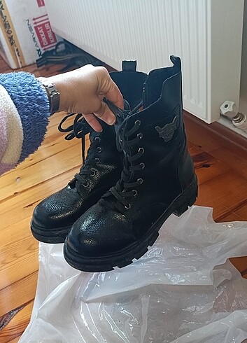 Rugan Siyah Bot - Görsel 9