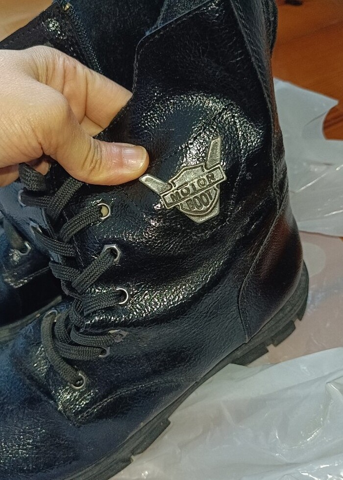 Rugan Siyah Bot - Görsel 2