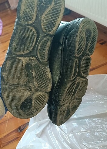 Siyah Bot  - Görsel 3