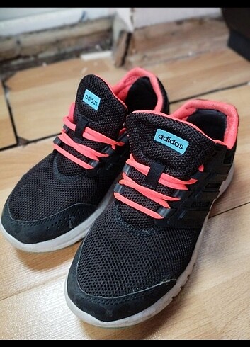 Adidas Spor Ayakkabı