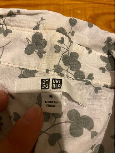 Uniqlo Gömlek