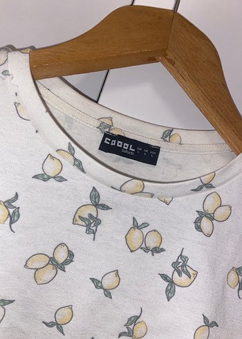 l Beden beyaz Renk Beyaz limon desenli Kısa Kollu Tişört Crop