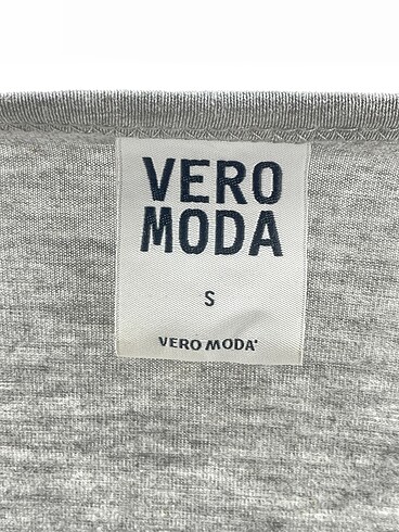 s Beden gri Renk Vero Moda T-shirt %70 İndirimli.