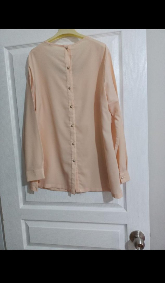 Bej Kadın Düğmeli Uzun Kollu Gömlek - Görsel 4