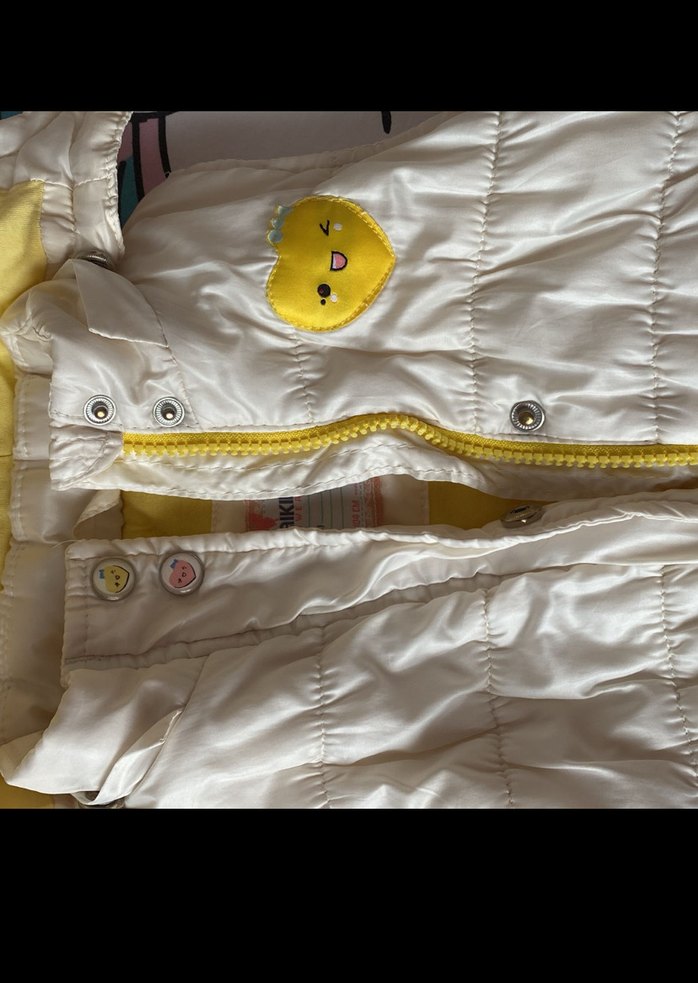 Kapüşonlu Beyaz Kız Yeleği - Görsel 2