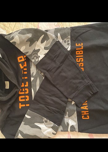 Erkek Çocuk Kamuflaj Desenli Kapüşonlu Sweatshirt - Görsel 2