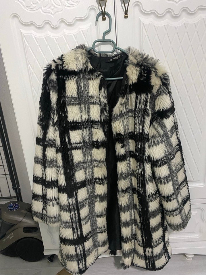 Gri Ekose Desenli Uzun Kollu Suni Kürk Ceket - Görsel 2