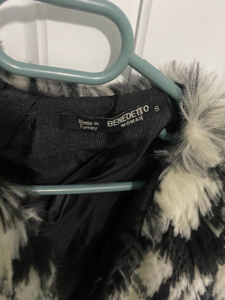 Gri Ekose Desenli Uzun Kollu Suni Kürk Ceket - Görsel 5