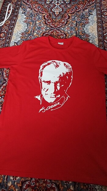 Atatürk baskılı tshirt