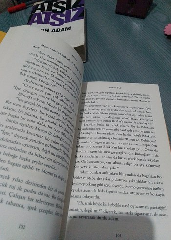 Beden Renk Momo - Michael Ende