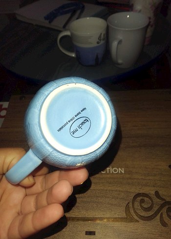 Mavi örgü kazak desenli kupa - Görsel 3