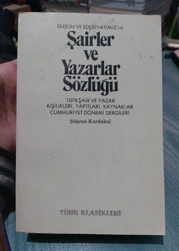 Şairler ve Yazarlar Sözlüğü - Şükran Kurdakul - Görsel 2