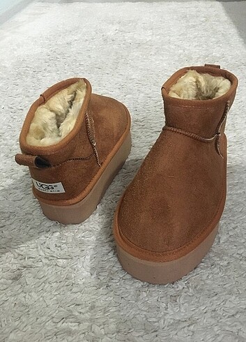 Yüksek taban UGG