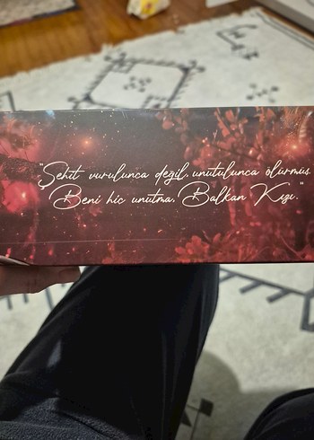 Özge Naz - Bir Kibritle Yok Olmak Roman Seti - Görsel 12