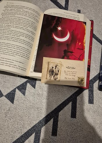 Özge Naz - Bir Kibritle Yok Olmak Roman Seti - Görsel 4