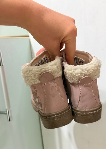 Kız Çocuk Pembe Baskılı Tüylü Bot - Görsel 3