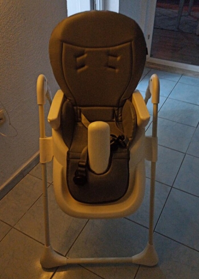 Az kullanılmış tertemiz sapasağlam bebek mama sandalyesi  - Görsel 2