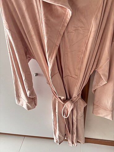xxl Beden Lc Waikiki kapüşonlu kadife sabahlık 2xl