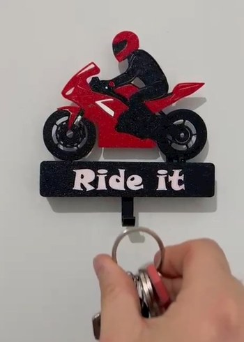Hareketli Motorsiklet Anahtar Askısı - Görsel 2