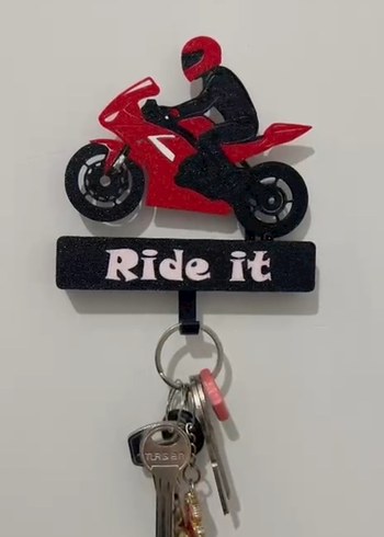 Hareketli Motorsiklet Anahtar Askısı - Görsel 3