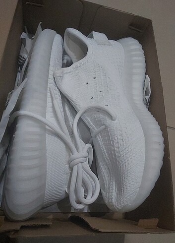 40 Beden beyaz Renk 40 bay bayan yeezy