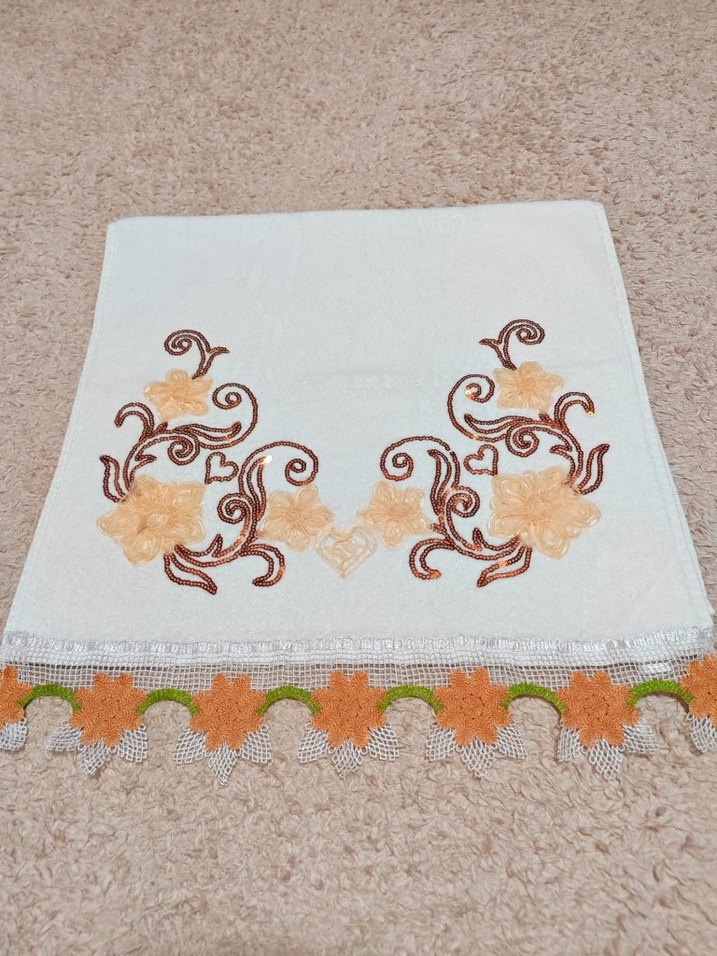 Nakışlı iğne oyalı Havlu - Görsel 2