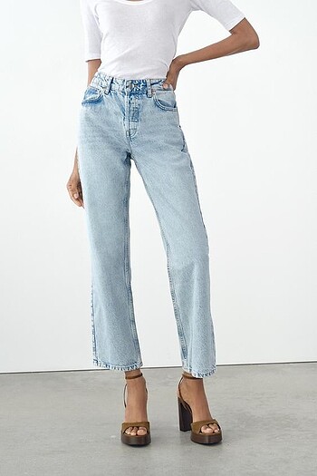 Zara Straight Jean