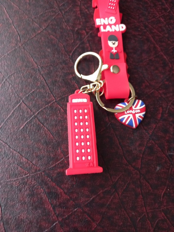 Kırmızı Rock Punk Kadın Anahtarlık londra - Görsel 2