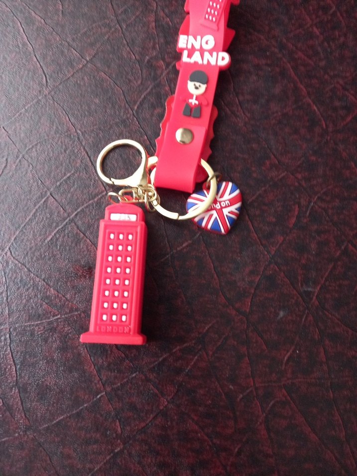 Kırmızı Rock Punk Kadın Anahtarlık londra - Görsel 5
