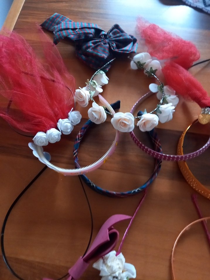 Kırmızı Tül ve Beyaz Çiçekli Çocuk Saç Aksesuarları - Görsel 4