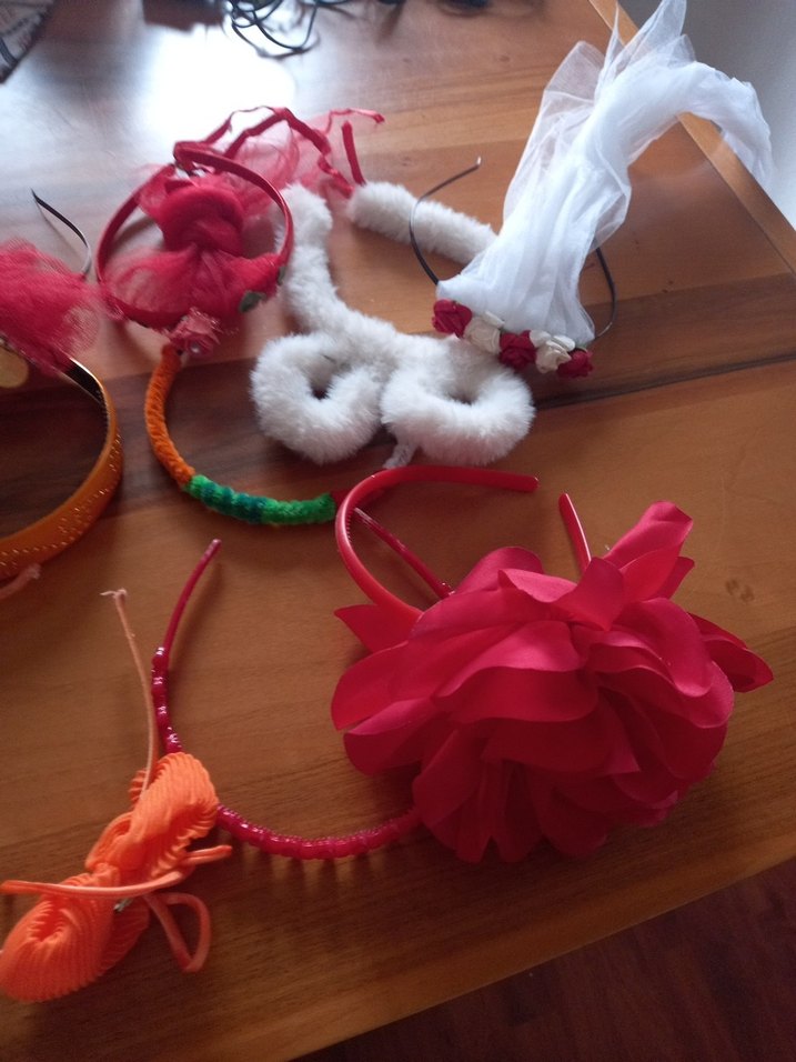 Kırmızı Tül ve Beyaz Çiçekli Çocuk Saç Aksesuarları - Görsel 3