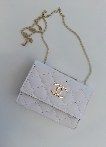 Chanel zincir askılı 