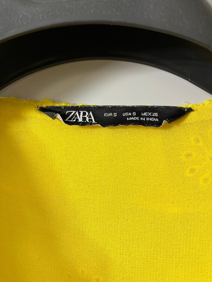 Zara Sarı Renk Fırfırlı V Yaka Kadın Bluz - Görsel 2