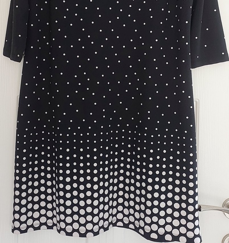 Puantiye Desenli Siyah Midi Elbise - Görsel 2