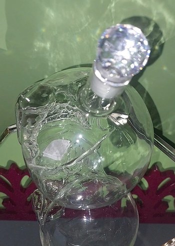  Beden beyaz Renk Kafatası Şekilli kristal kapaklı şişe