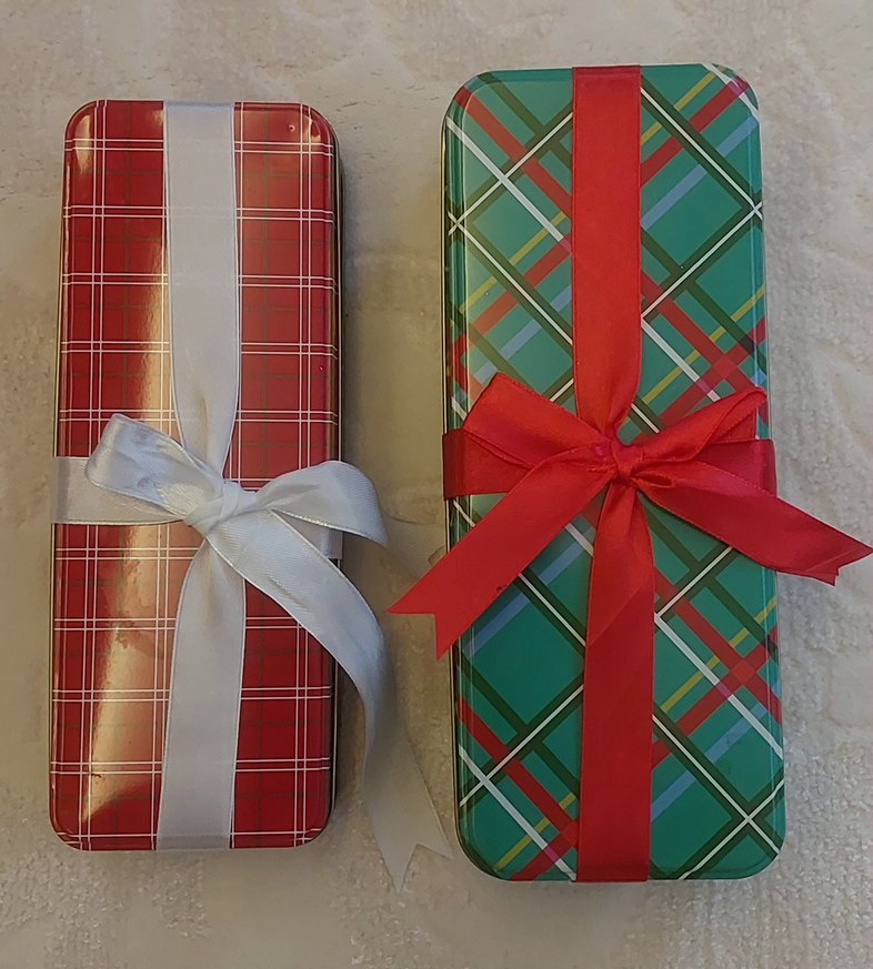 Renkli Yılbaşı Metal Hediye Kutuları Adet fiyatıdır. - Görsel 3