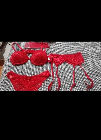 34 Beden kırmızı Renk Diamond Lingerie Kırmızı Jartiyer Takımı