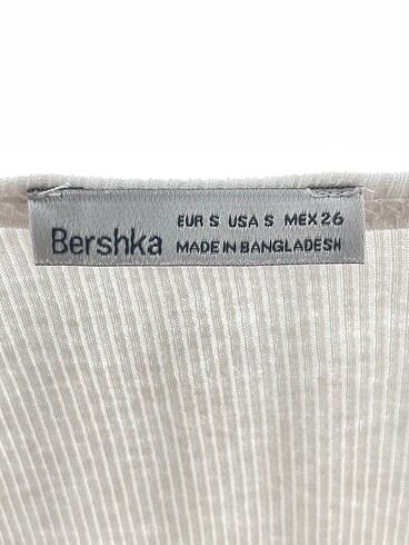 s Beden beyaz Renk Bershka Bluz %70 İndirimli.