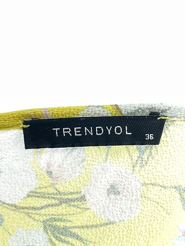 36 Beden çeşitli Renk Trendyol & Milla Günlük Elbise %70 İndirimli.