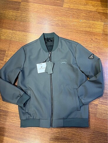 Prada Mevsimlik Mont