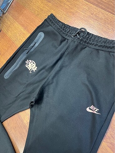 Nike Nike Tech L