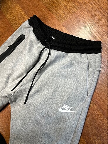 Nike Nike Tech S Beden