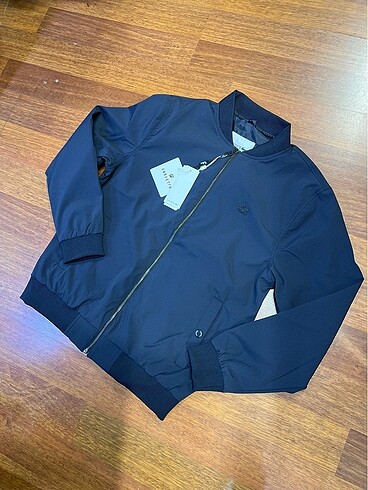 Lacoste Mevsimlik