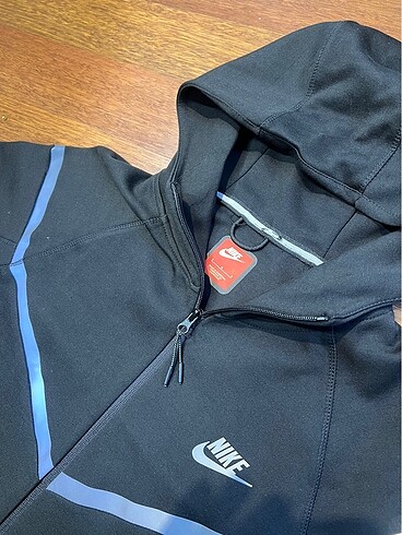 Nike Nike tech s