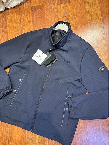 Prada Mevsimlik